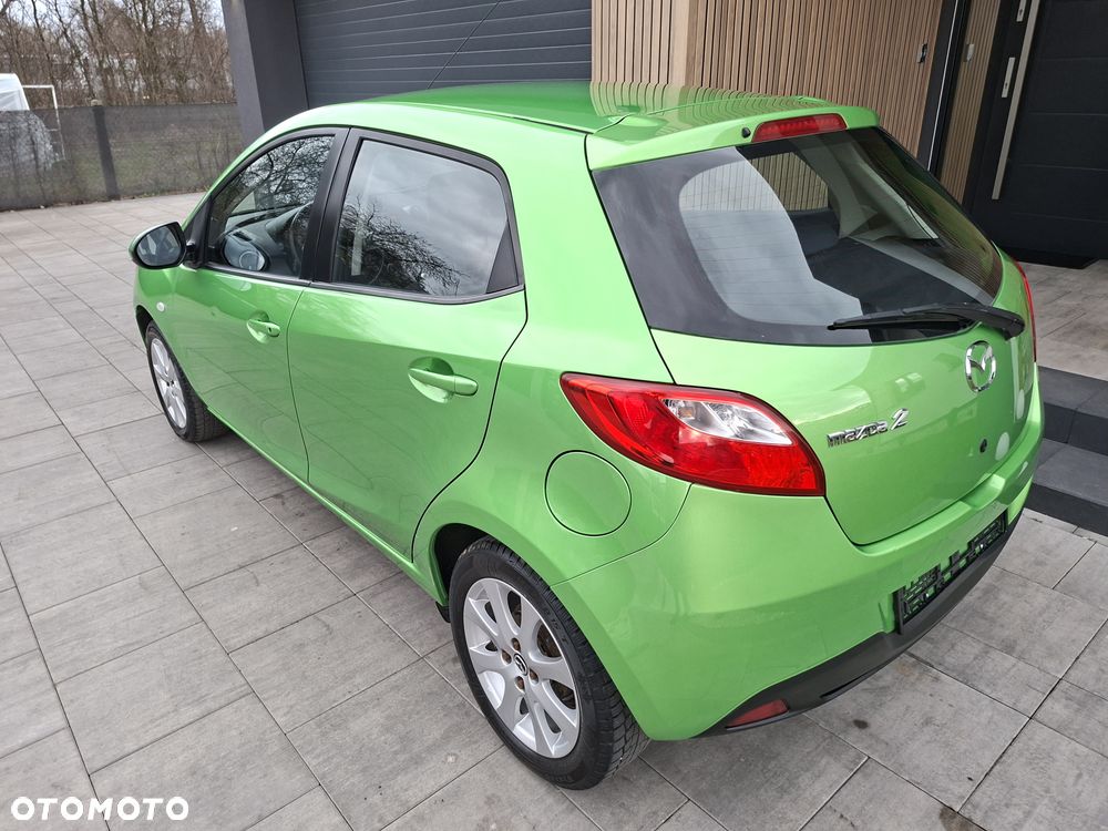 Mazda 2 - 4
