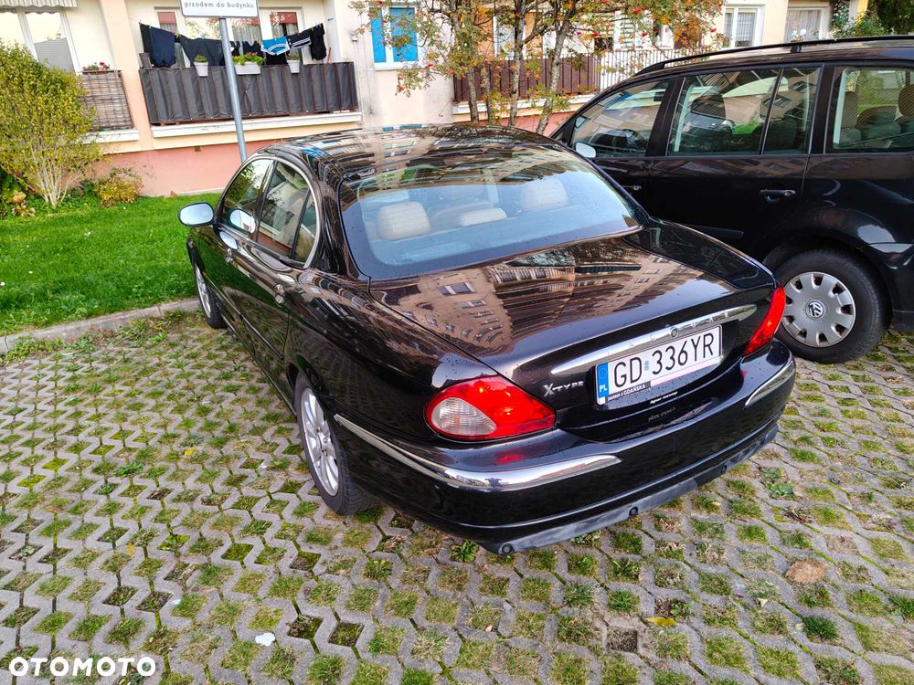 Jaguar X-Type 2002 photo 2