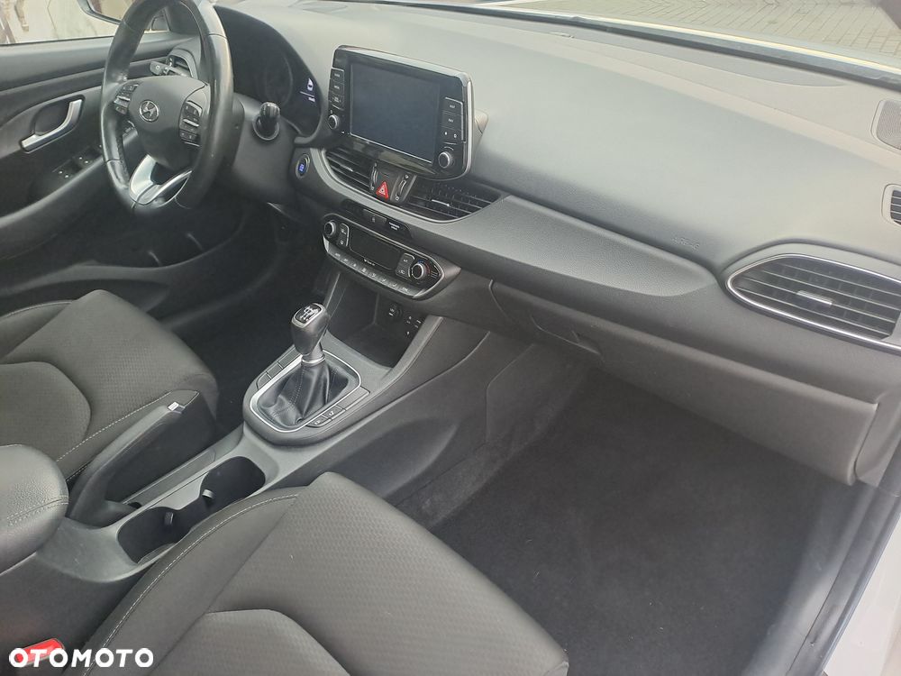 Hyundai i30 1.6 CRDi Premium - 16