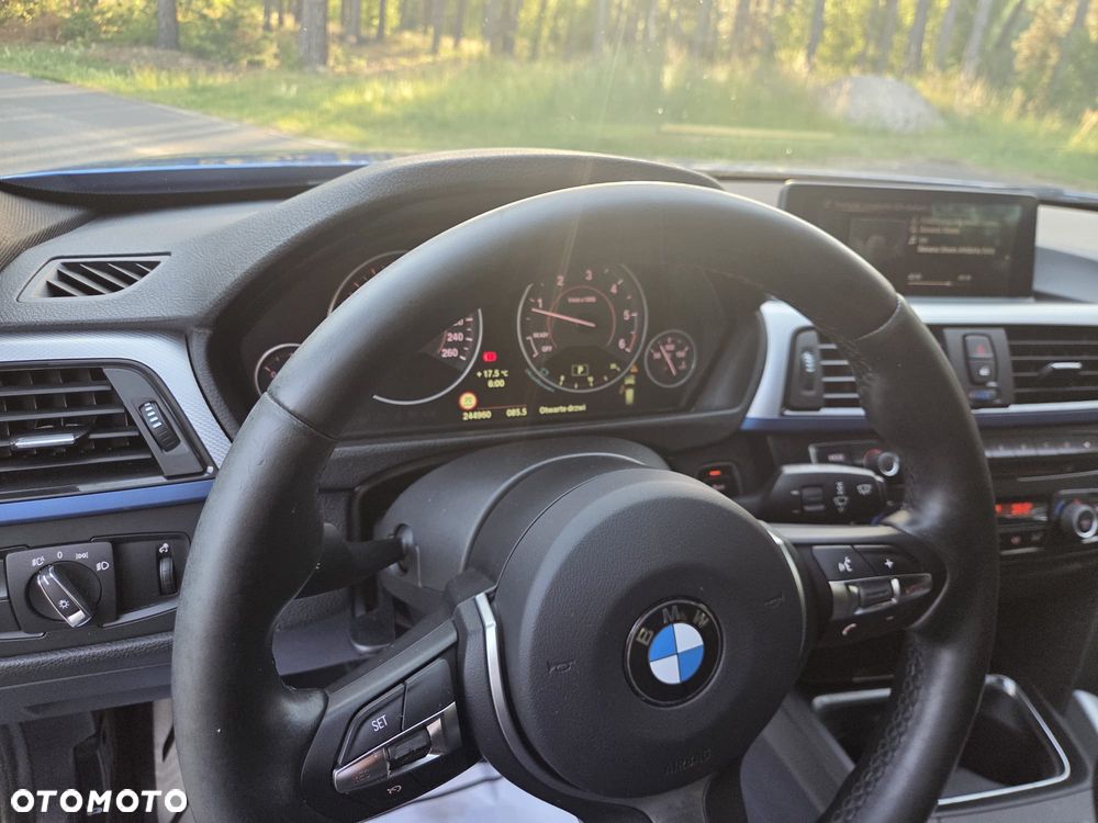BMW Seria 3 320d - 24