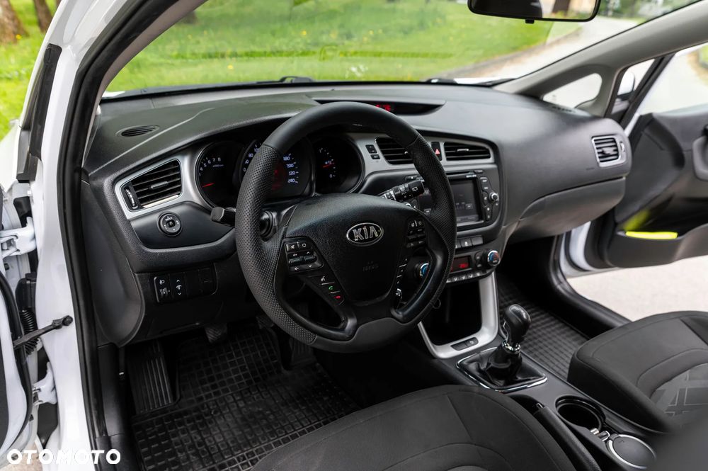 Kia Ceed 1.4 CVVT Vision - 29