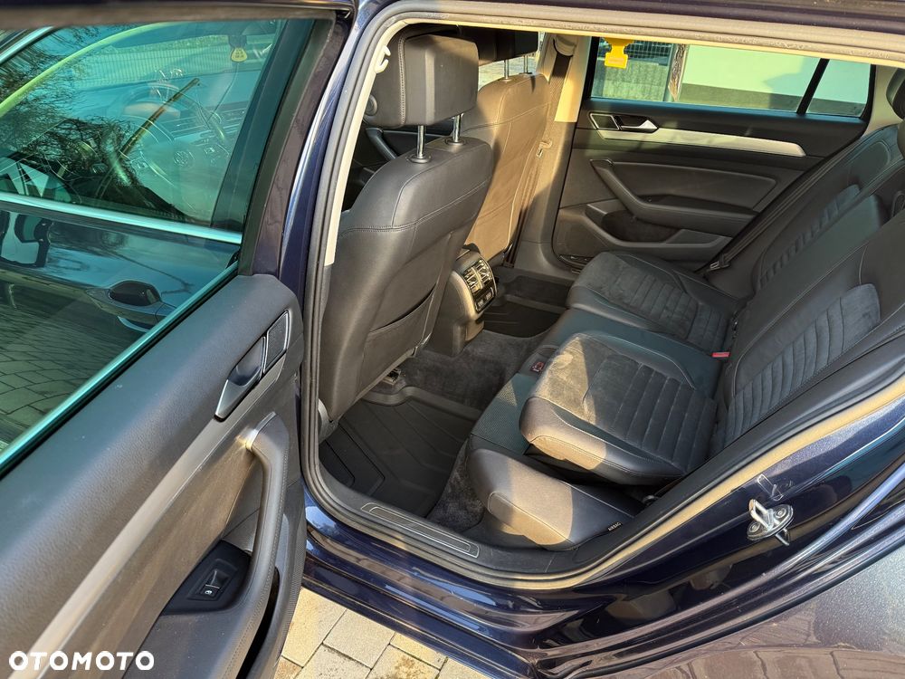 Volkswagen Passat 1.8 TSI BMT Highline - 22