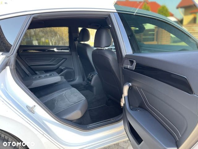 Volkswagen Arteon 2.0 TSI DSG R-Line - 19