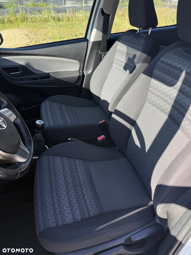 Toyota Yaris 1.33 Premium - 16