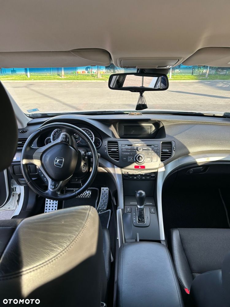 Honda Accord 2.4 Executive - 25