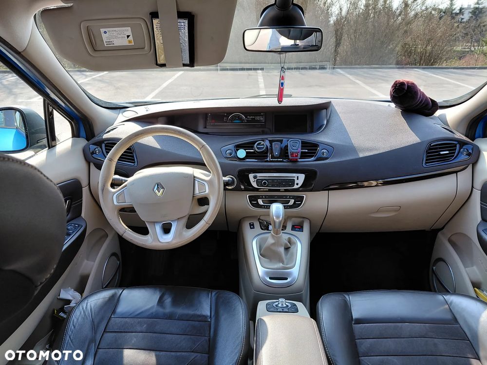 Renault Scenic 2.0 dCi Bose - 9