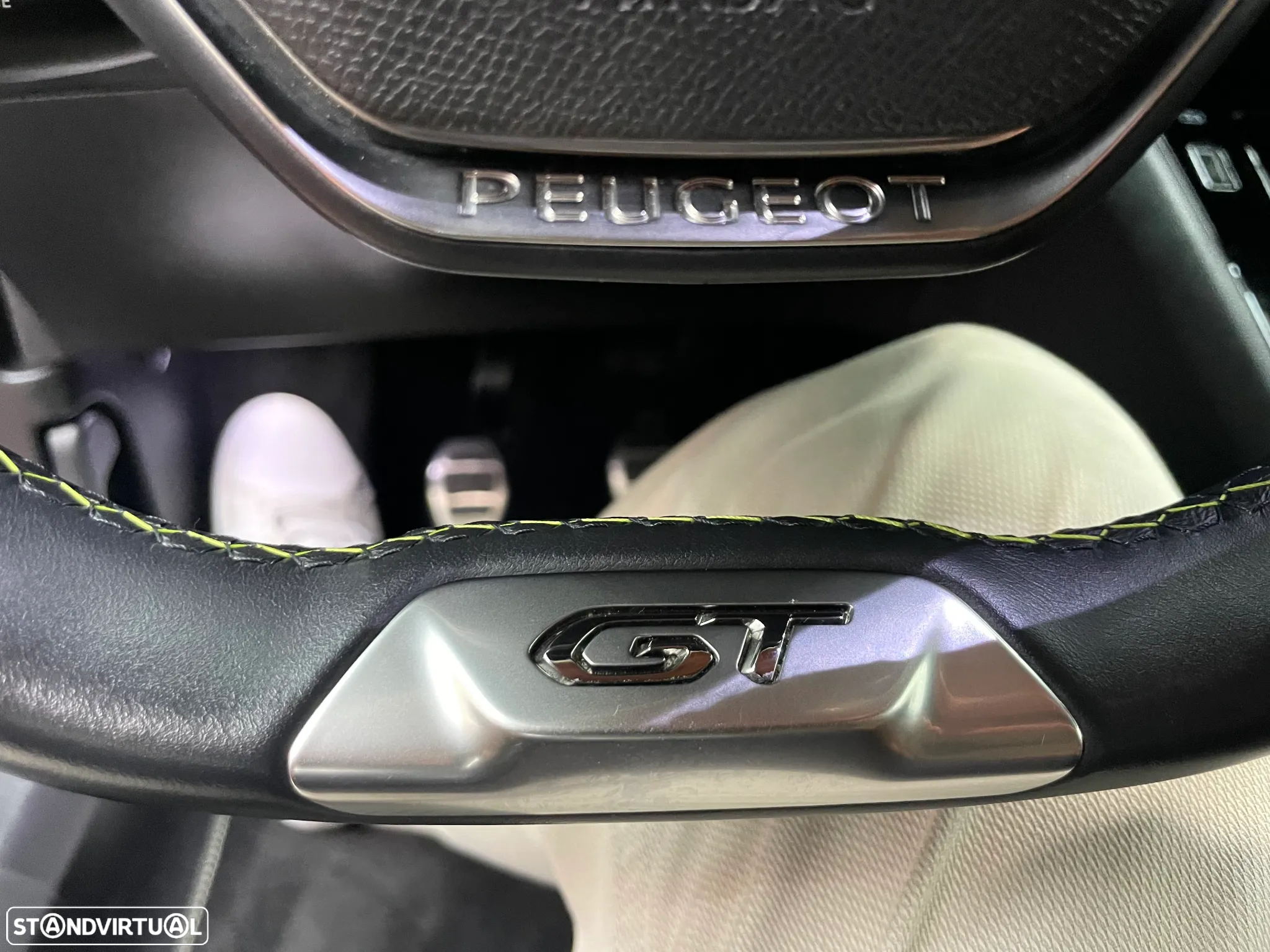 Peugeot 2008 1.5 BlueHDi GT - 29