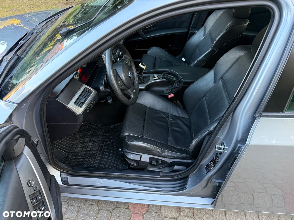 BMW Seria 5 525d - 7
