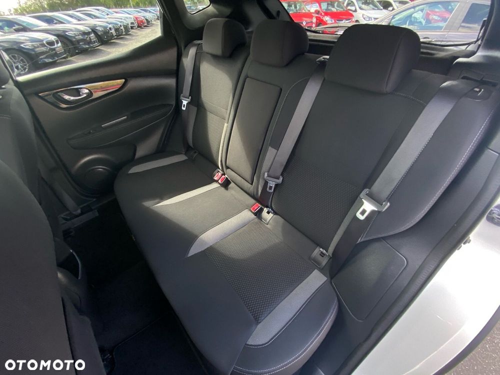 Nissan Qashqai 1.3 DIG-T DCT ACENTA - 8