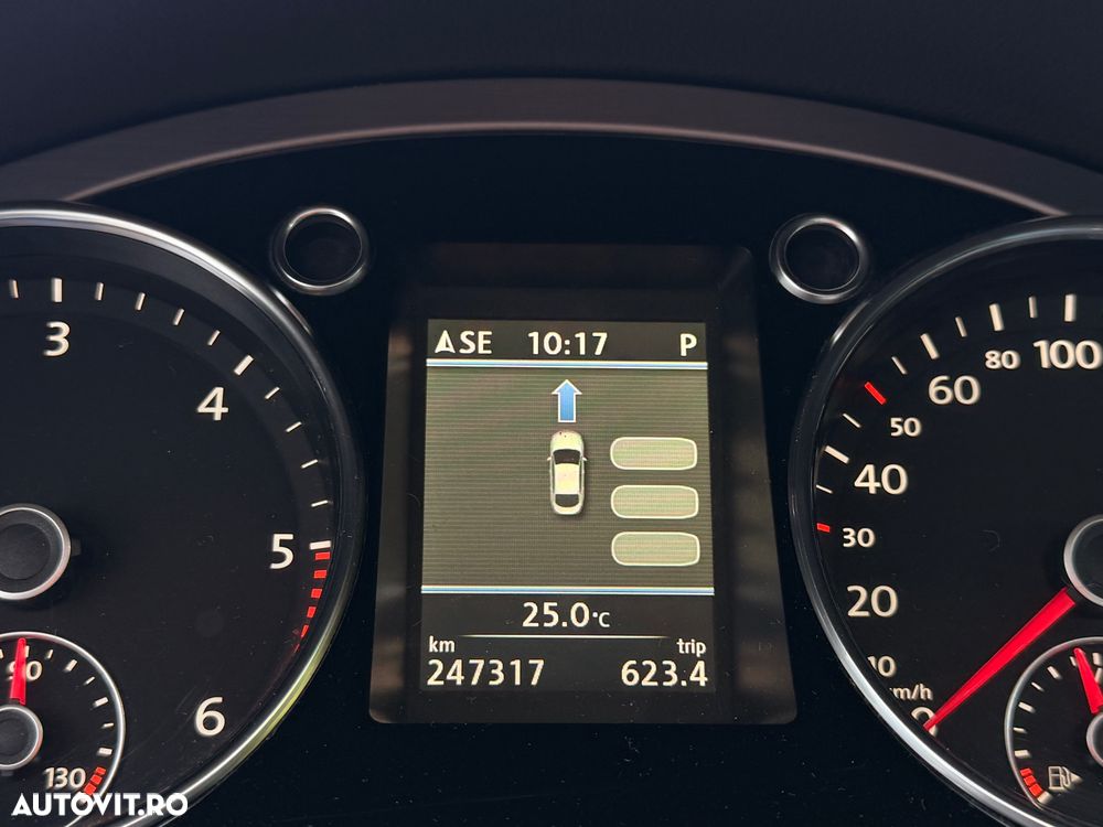 Volkswagen Passat CC 2.0 TDI DSG Exclusive - 34