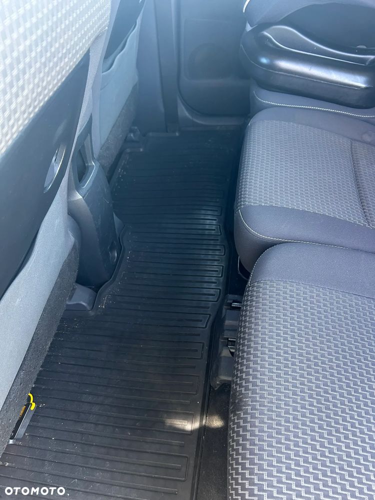 Toyota Verso 1.6 D-4D Prestige 7os - 17