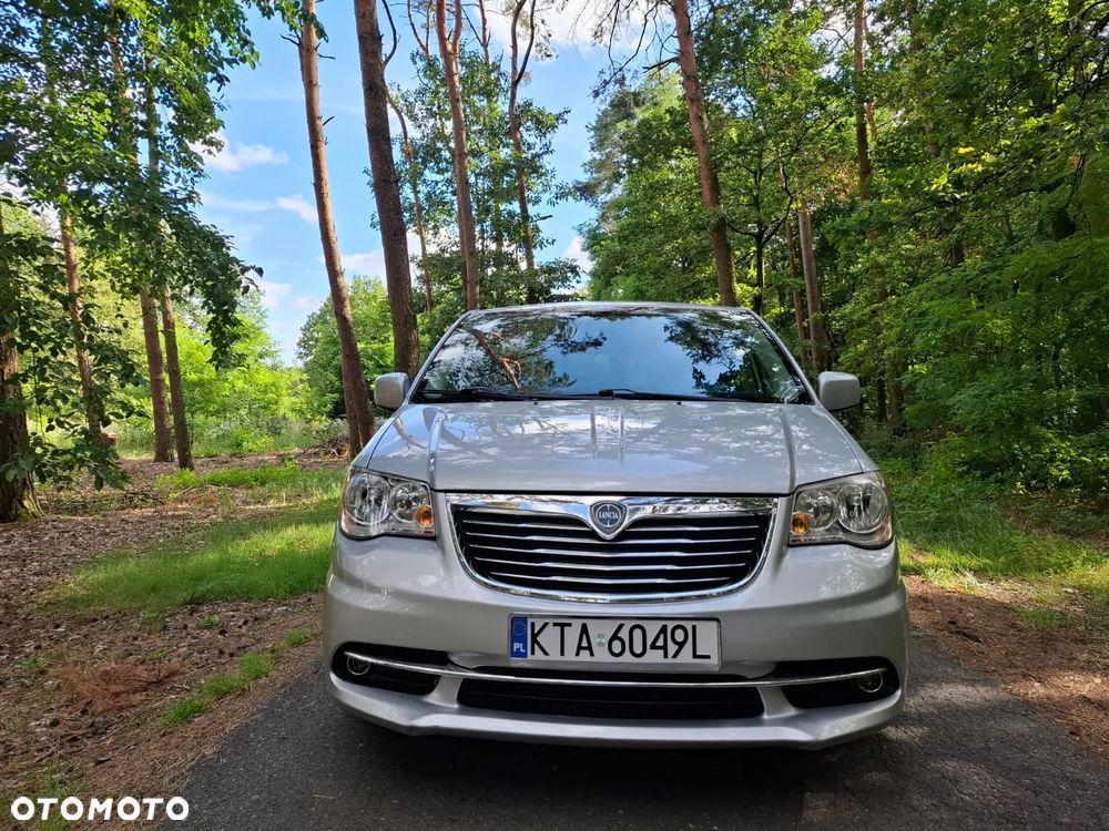 Lancia Voyager - 9