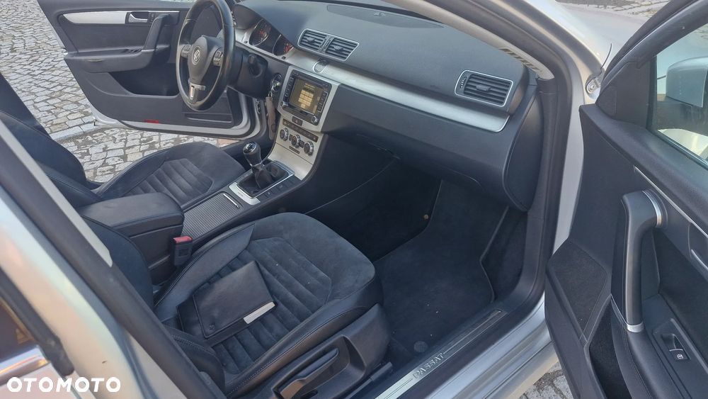 Volkswagen Passat 2.0 TDI 4Motion BlueMotion Technol Business Edition - 17