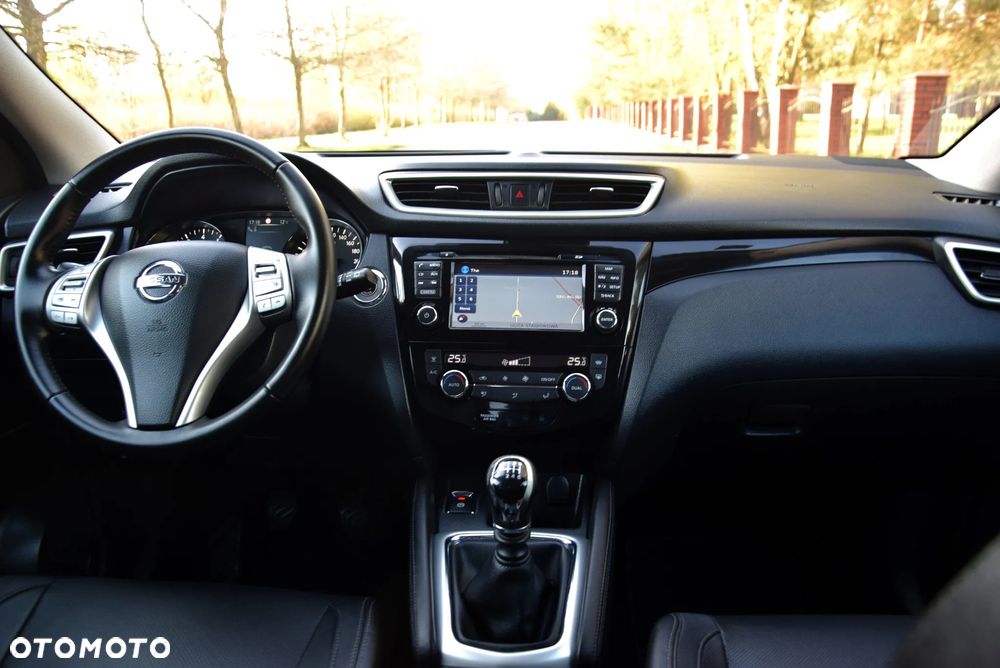Nissan Qashqai 1.6 DIG-T Tekna - 19