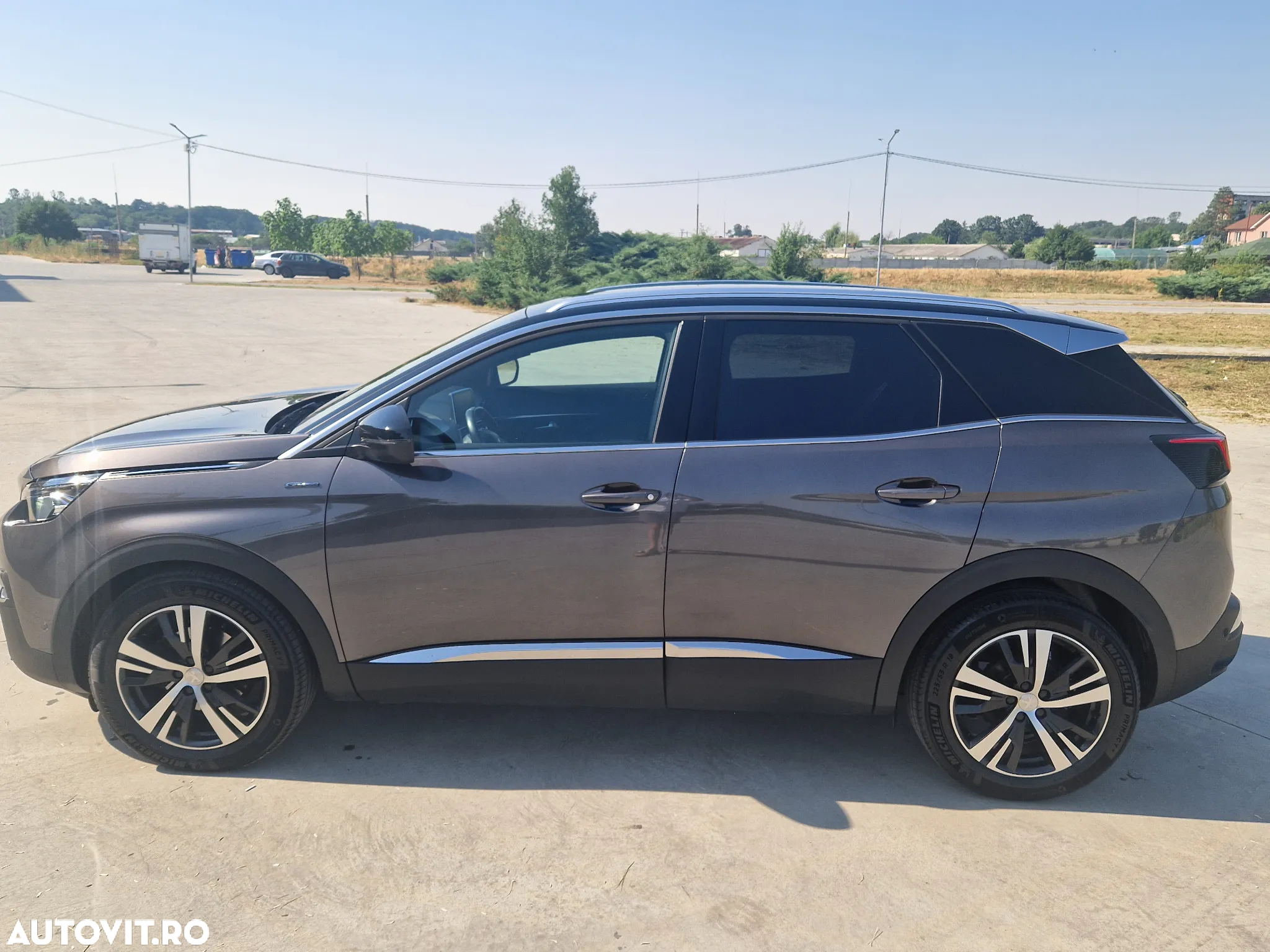 Peugeot 3008 1.2 PureTech Turbo S&S GT-Line - 4