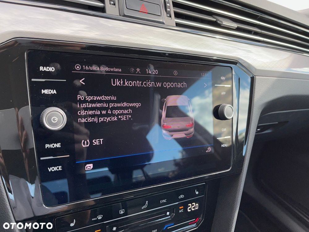 Volkswagen Passat - 32