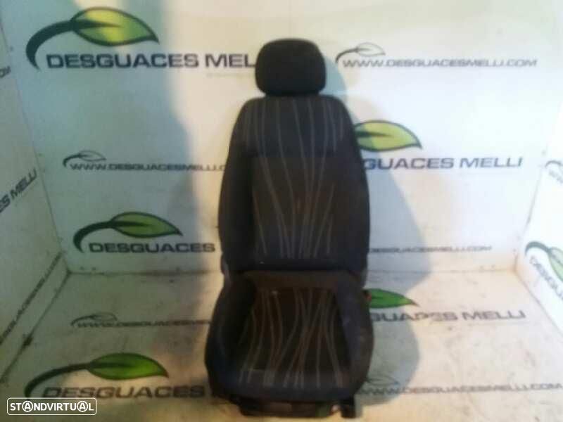 BANCO FRENTE DIREITO OPEL CORSA - 1