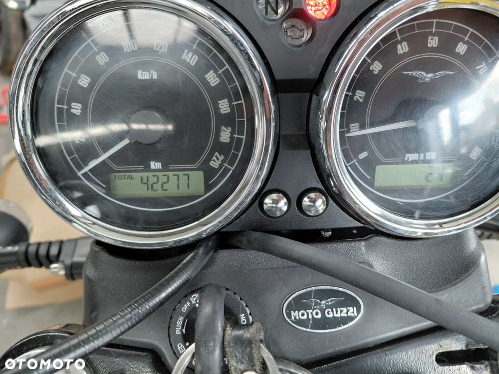 Moto Guzzi V7 - 16