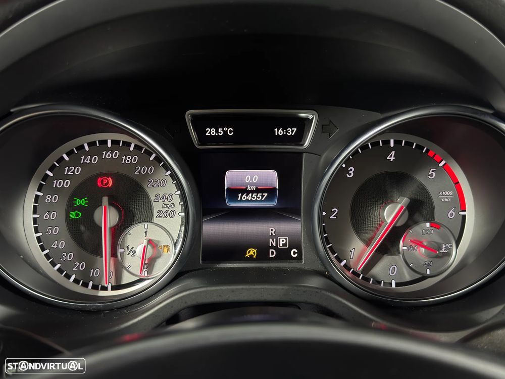 Mercedes-Benz CLA 220 d Shooting Brake AMG Line Aut. - 19