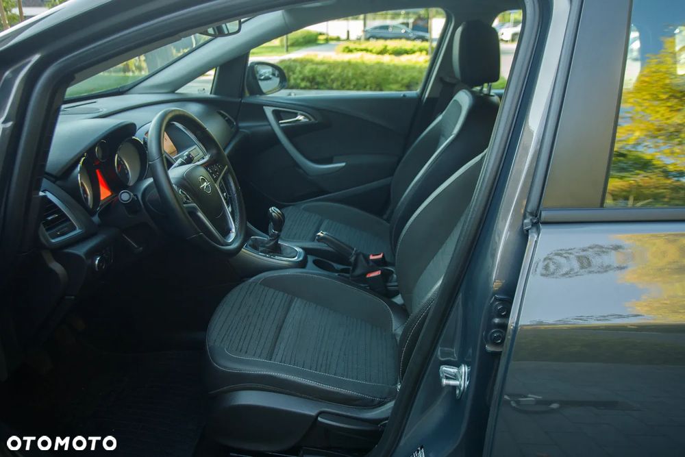 Opel Astra 1.4 Innovation - 28