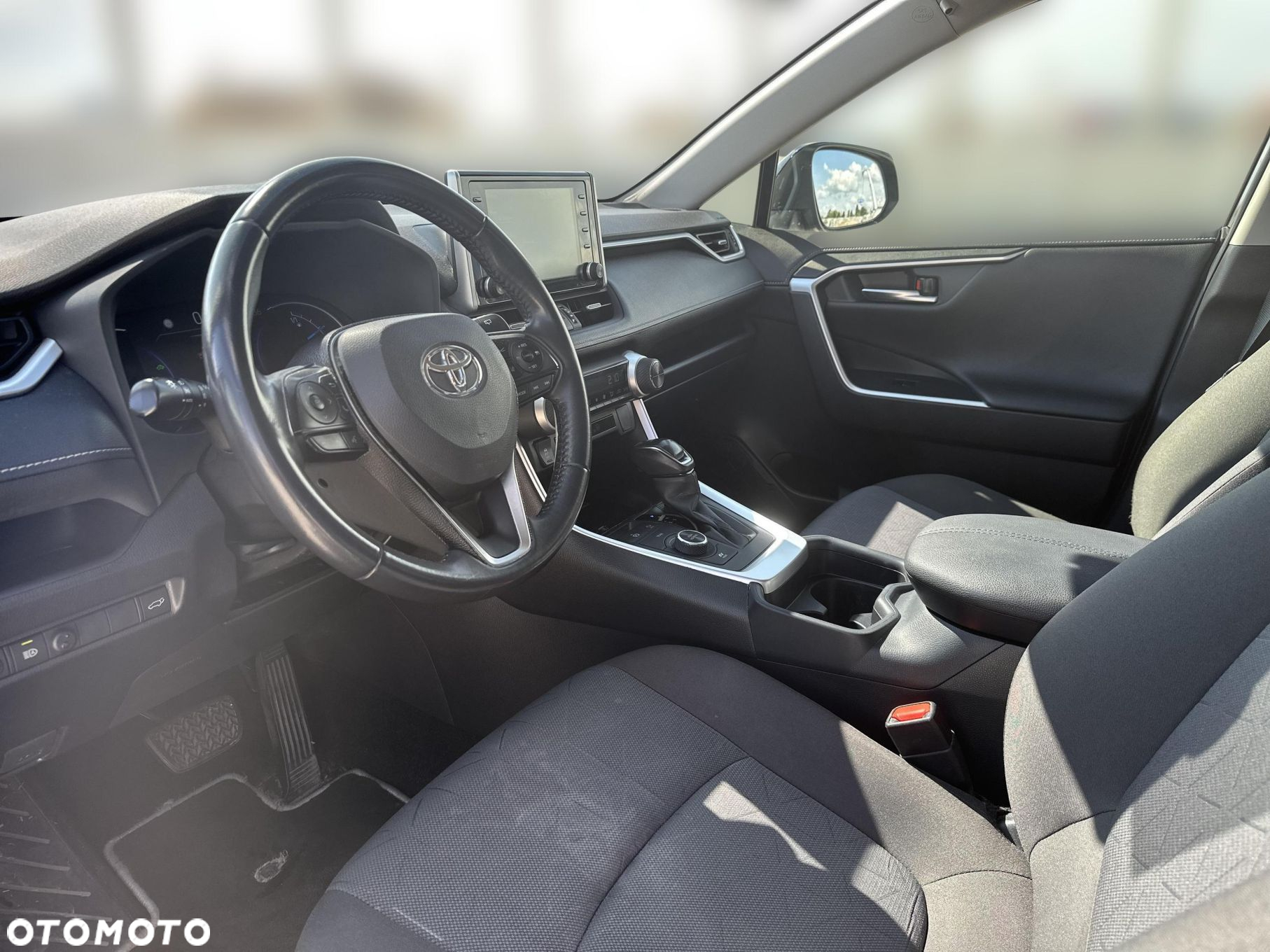 Toyota RAV4 - 10