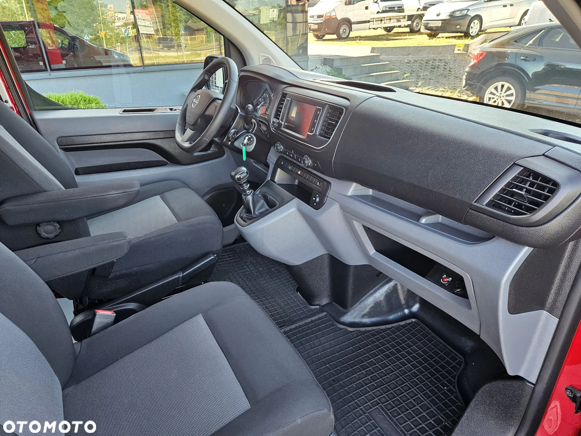 Opel VIVARO 2.0 150KM - 9