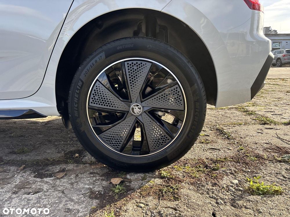 Skoda Kamiq 1.0 TSI Monte Carlo DSG - 11