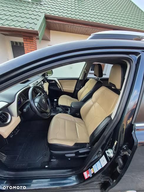 Toyota RAV4 2.0 D-4D Premium - 5