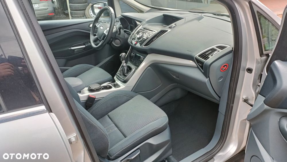 Ford C-MAX - 17