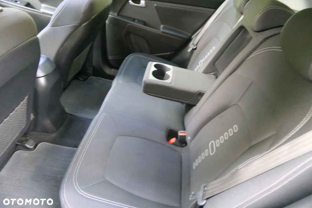 Kia Sportage 1.6 GDI L 2WD - 33
