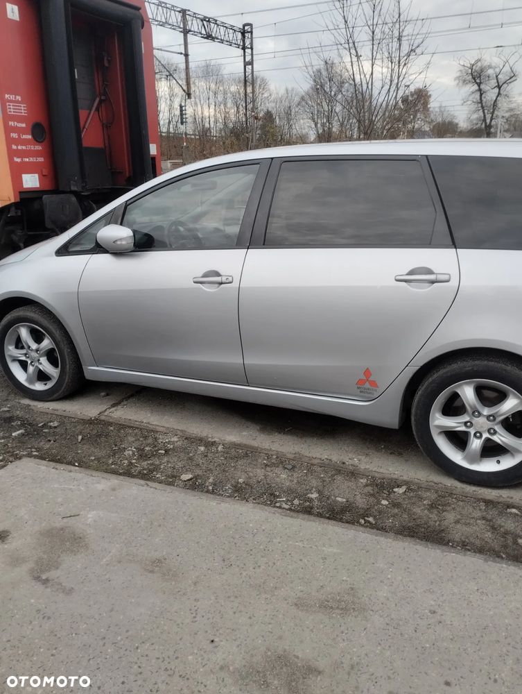 Mitsubishi Grandis 2.0 DID Instyle - 2