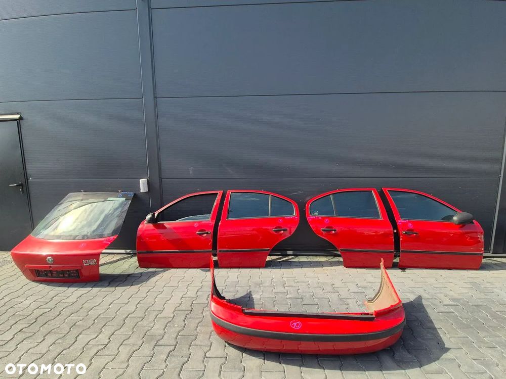 DRZWI LEWY  PRZÓD SKODA OCTAVIA I - 23