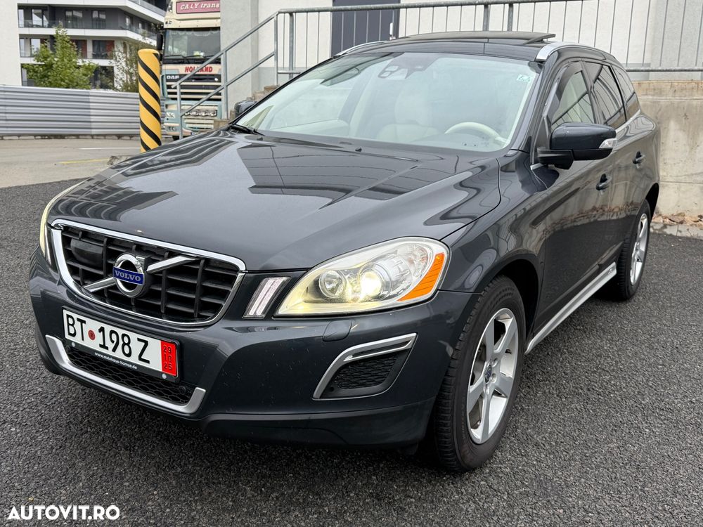 Volvo XC 60 D5 AWD Aut. RDesign - 13