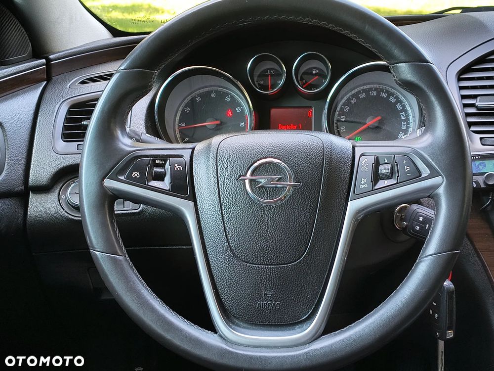 Opel Insignia - 14
