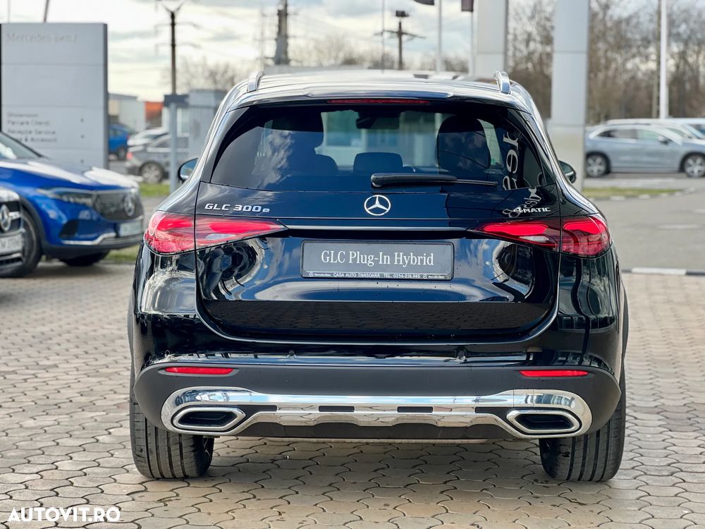 Mercedes-Benz GLC 300 e 4MATIC - 4