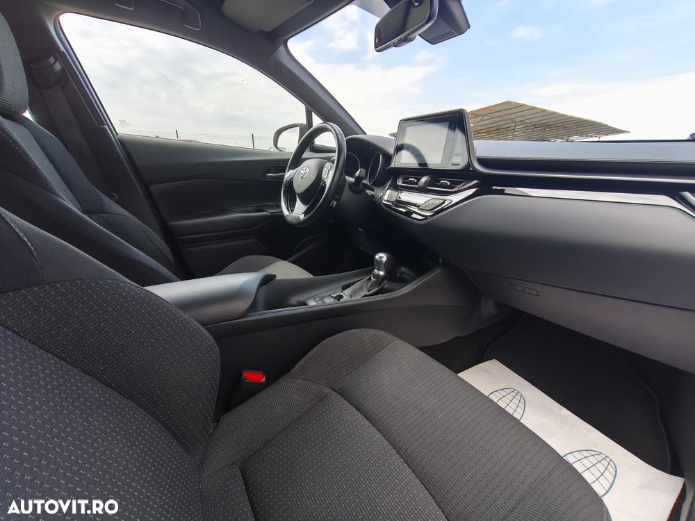 Toyota C-HR 1.8 HSD 4x2 CVT C-enter - 8