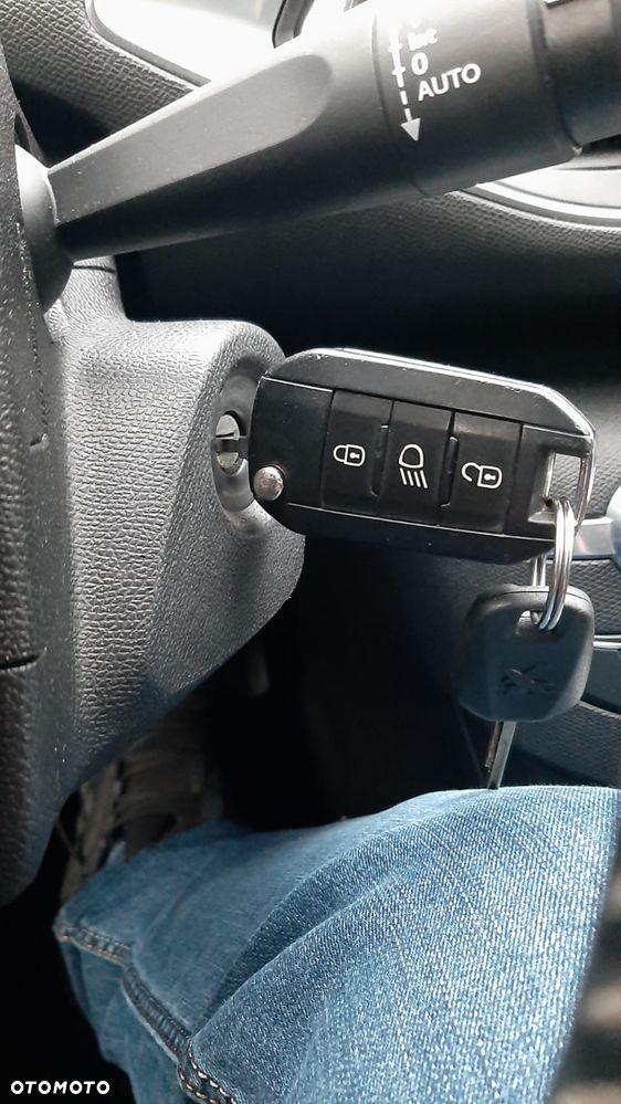 Peugeot 308 1.6 HDi Access - 25