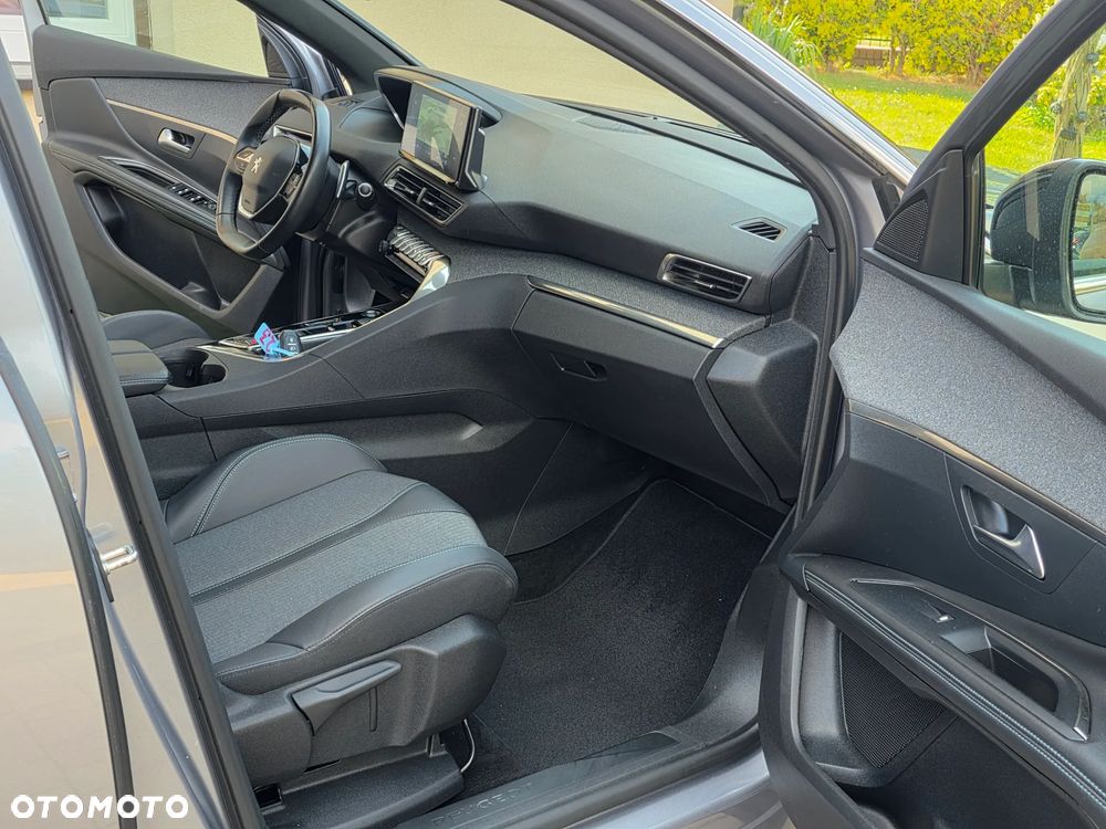 Peugeot 3008 1.6 PureTech Hybrid4 PHEV Allure S&S EAT8 - 27