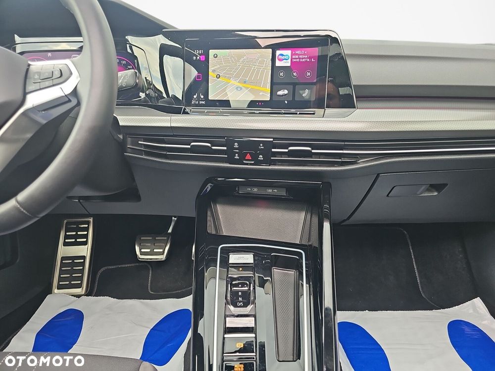Volkswagen Golf - 41