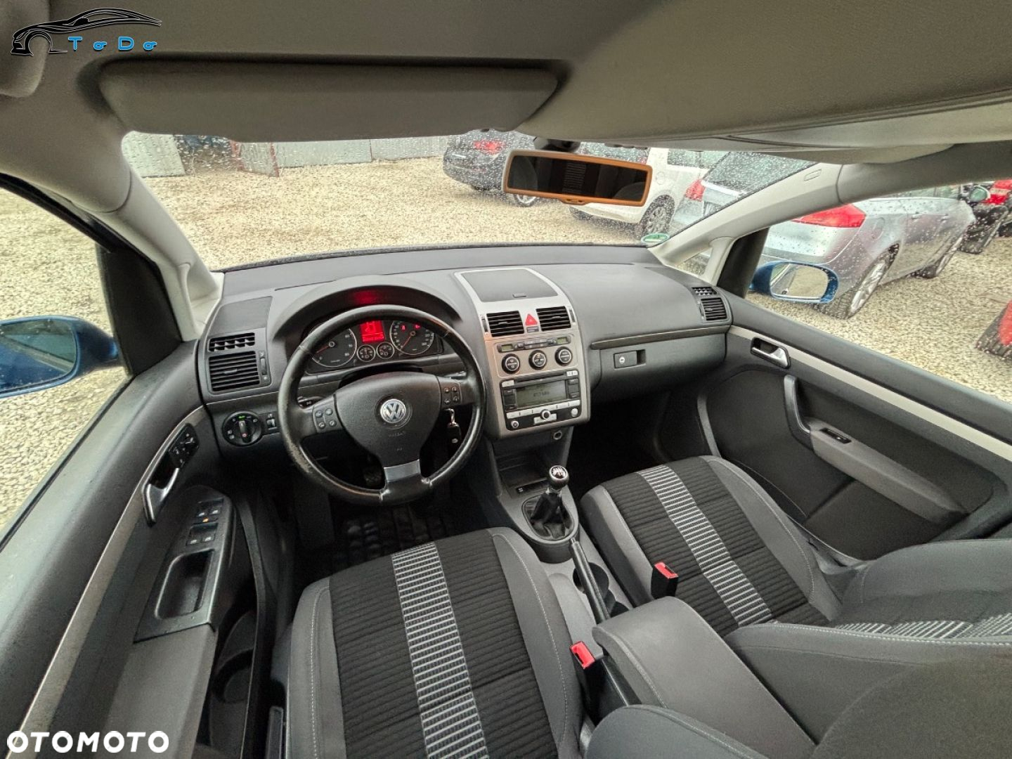 Volkswagen Touran 1.4 TSI Conceptline - 23