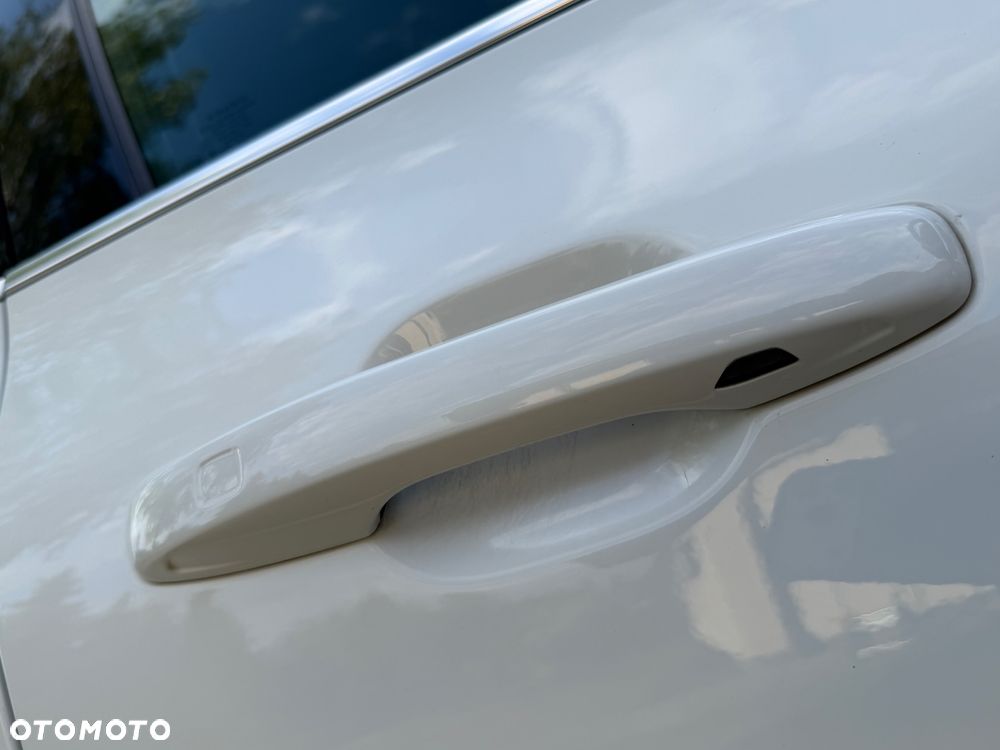 Volvo XC 60 B4 D AWD Inscription - 23