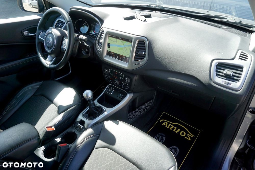 Jeep Compass 1.4 MultiAir Longitude - 34