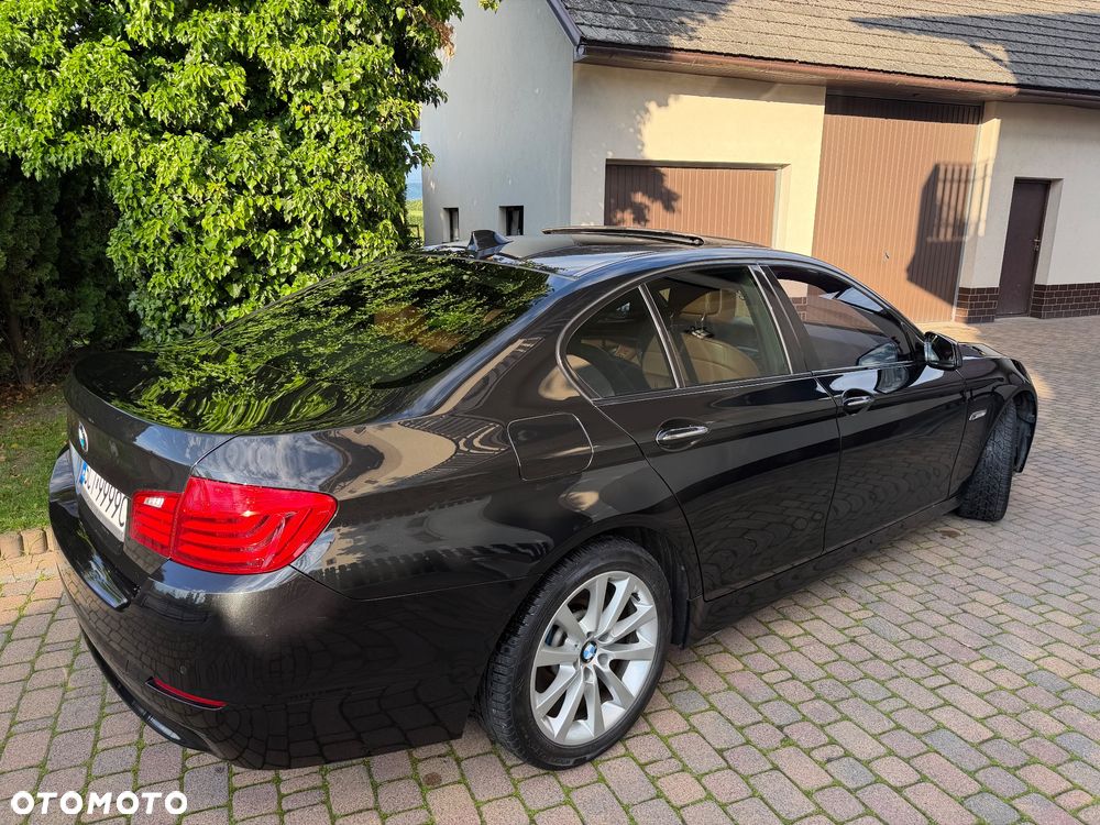 BMW Seria 5 520d - 23