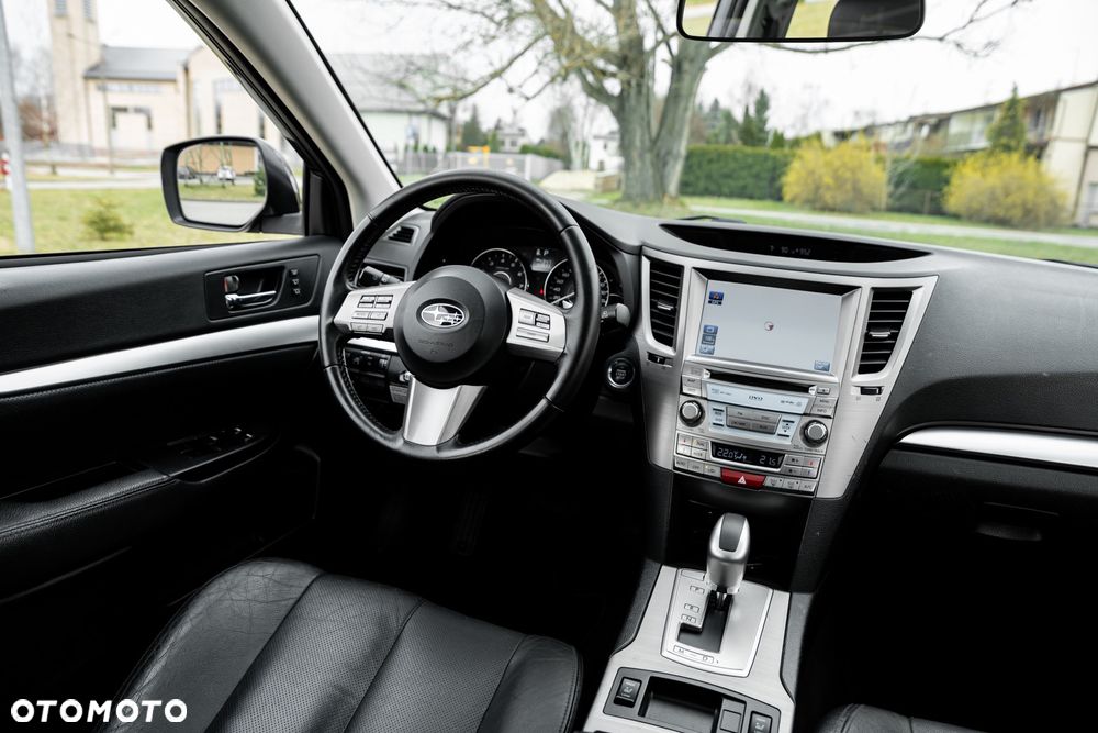 Subaru Outback 2.5i Comfort AT - 27