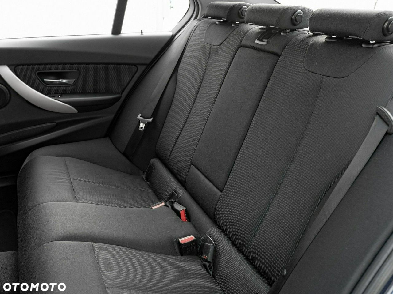 BMW Seria 3 330i xDrive Advantage - 30