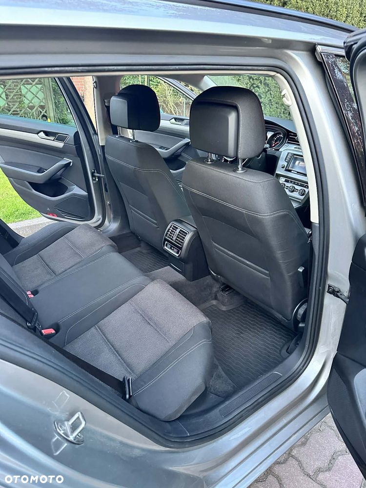 Volkswagen Passat 1.8 TSI BMT Comfortline - 10