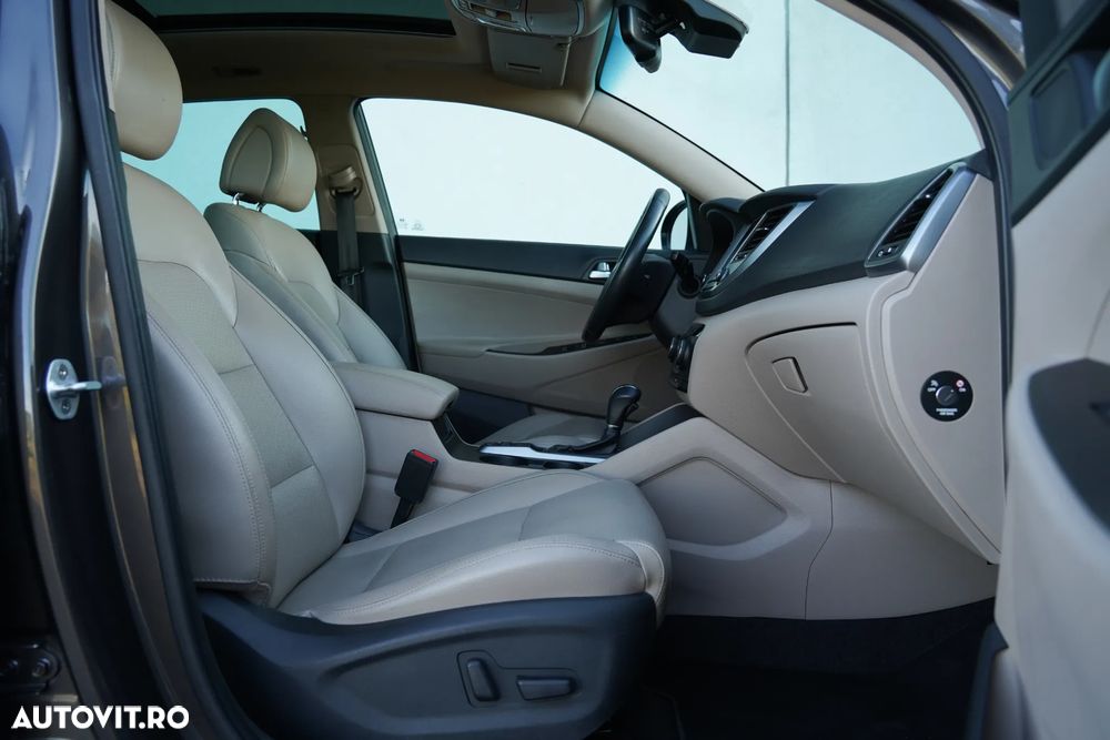 Hyundai Tucson 2.0 CRDI 4WD 6AT Luxury+ - 17