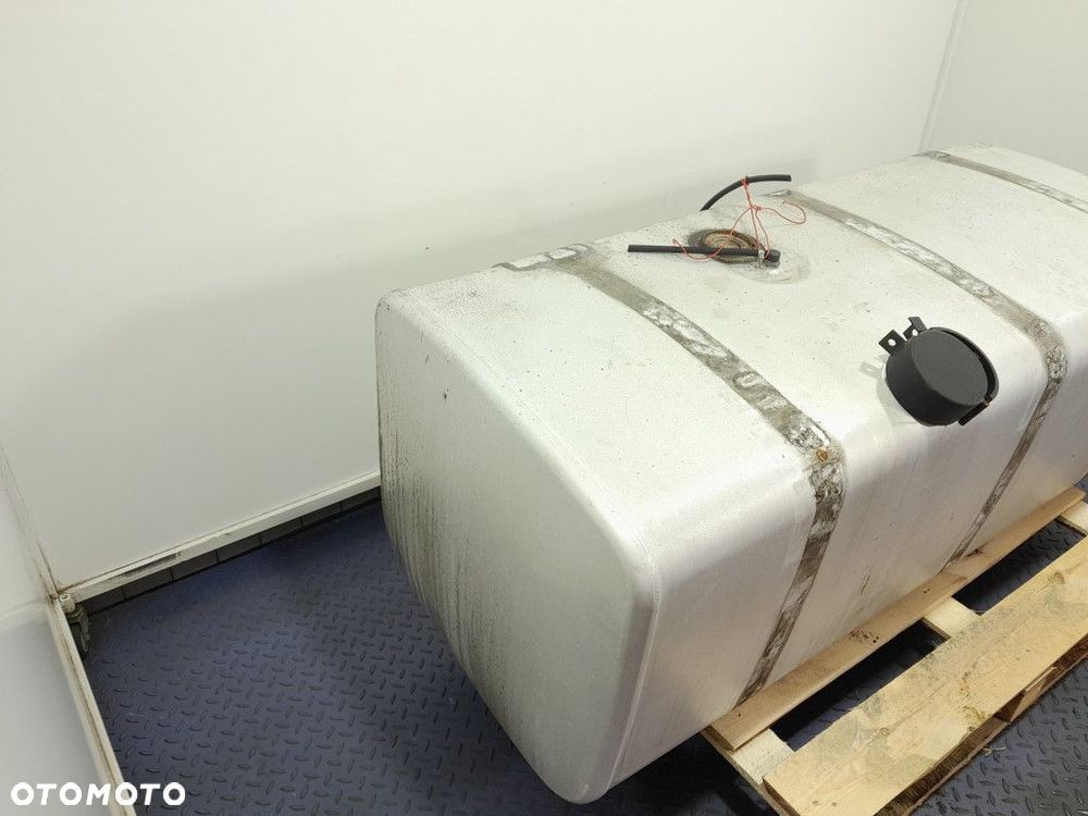SCANIA R ZBIORNIK BAK PALIWA 700L 1871192 - 2