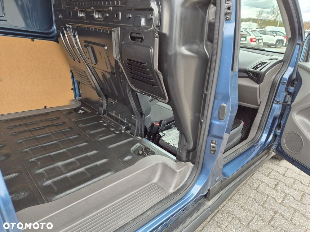 Ford Transit Connect - 24