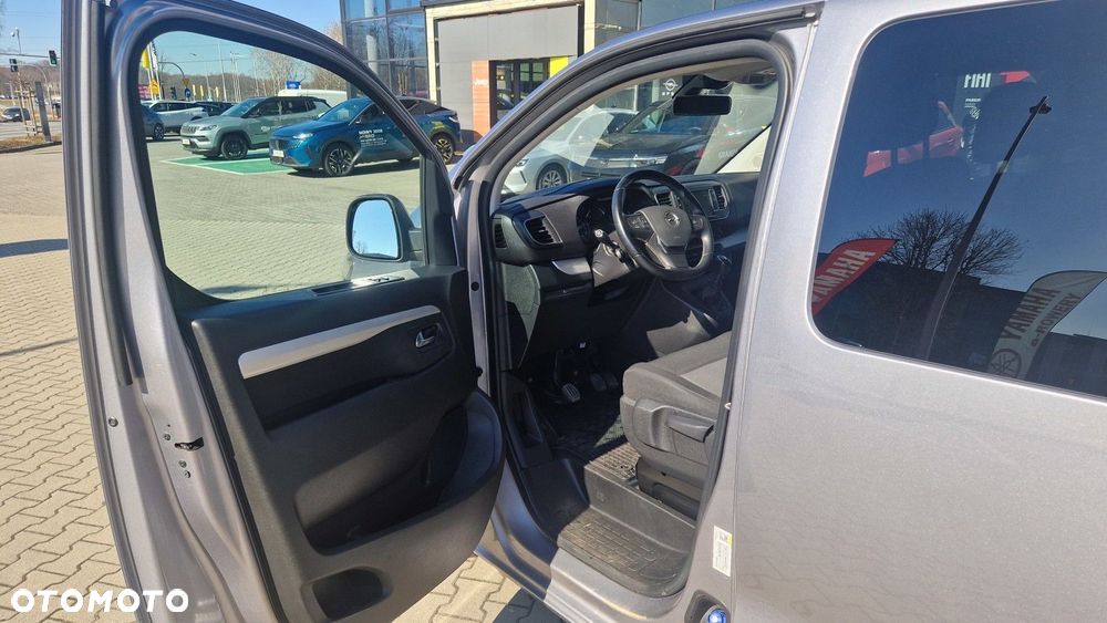 Opel Vivaro - 10